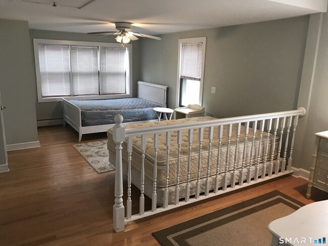 Building Photo - 892 Reef Rd