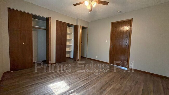 Building Photo - 4621 Prescott Ave