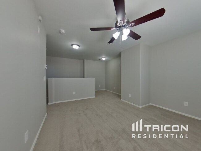 Building Photo - 12747 W Larkspur Rd