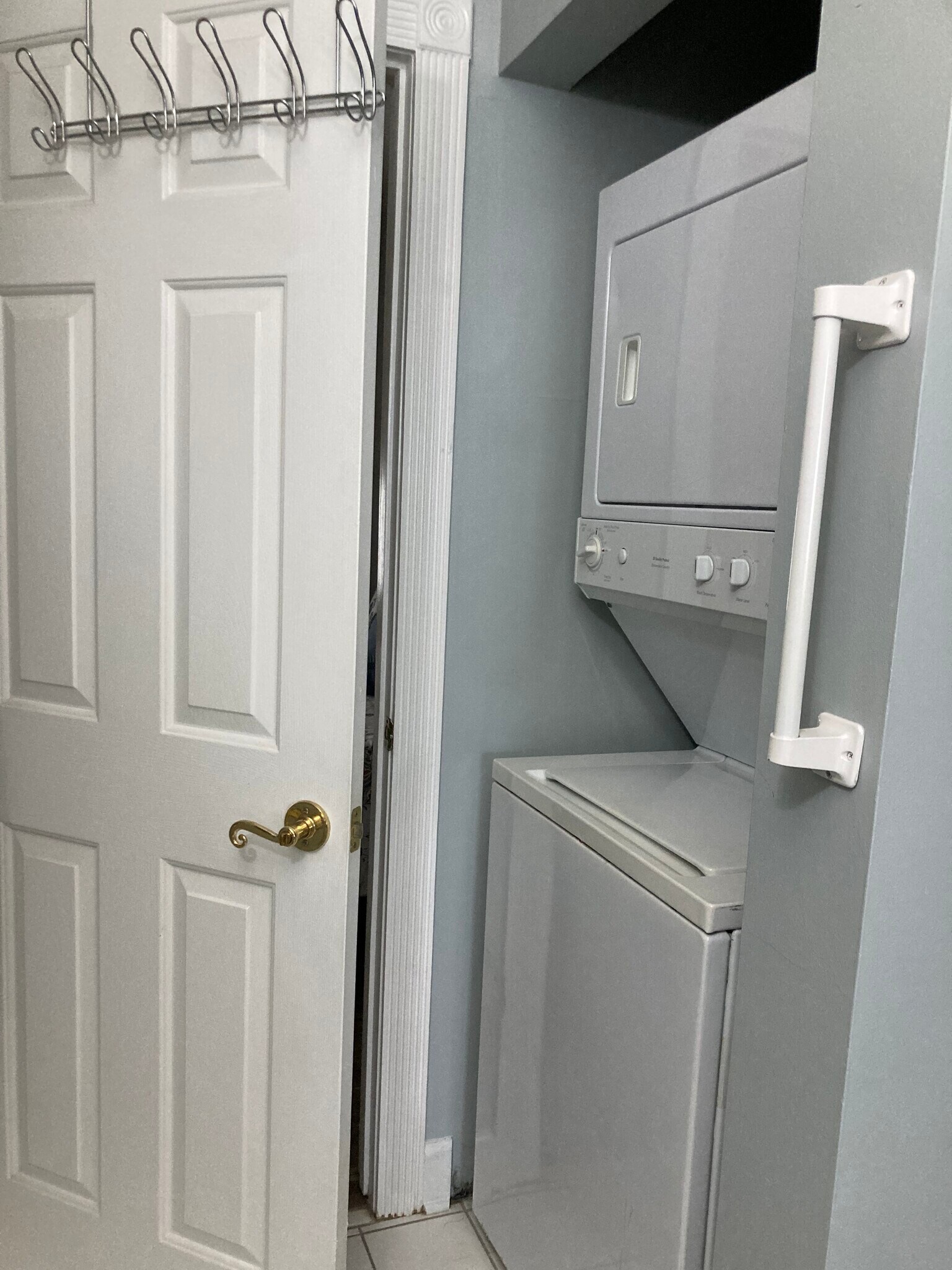 Building Photo - 4173 Hibiscus Dr