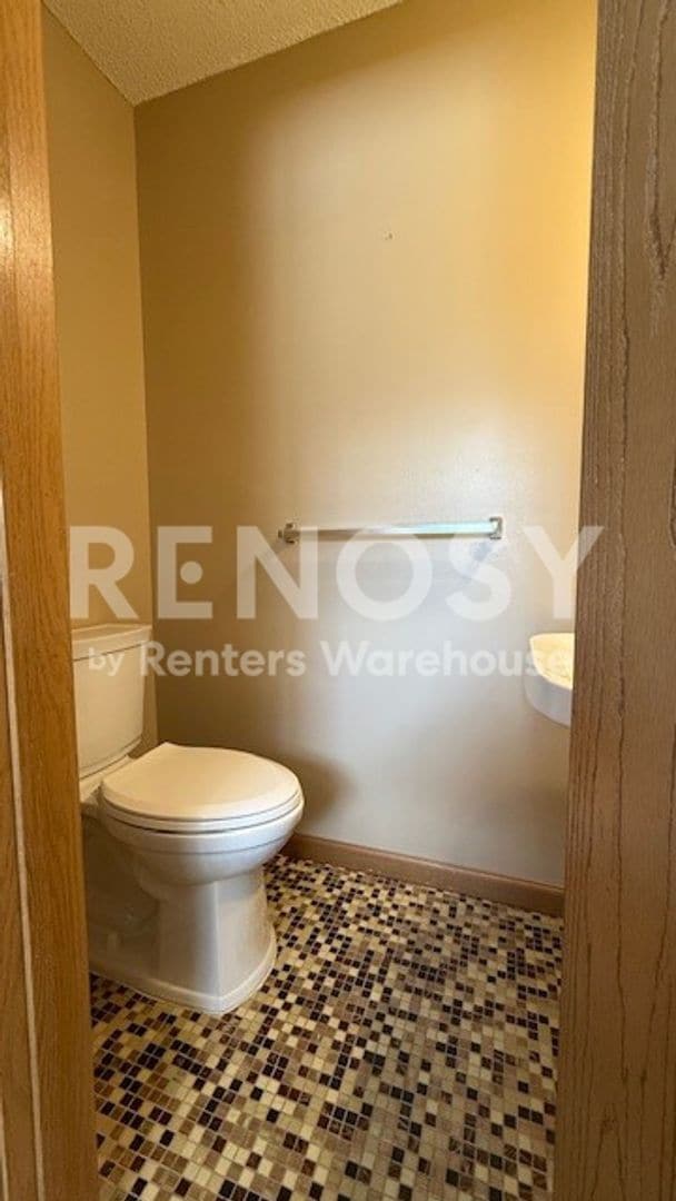 Building Photo - 15537 Foghorn Ln