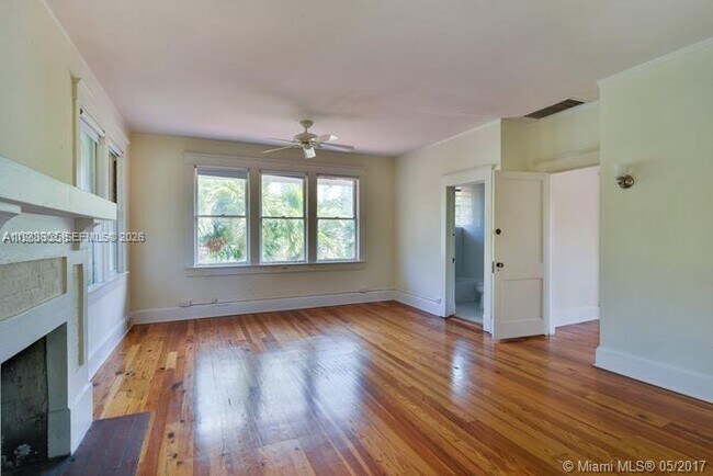 Building Photo - 2000 S Miami Ave