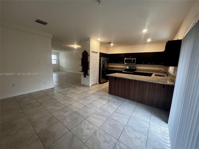 Building Photo - 11989 SW 150th Pl