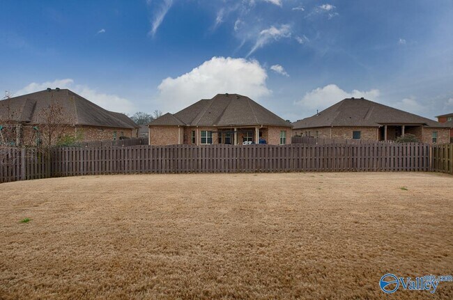 Building Photo - 104 Jenny Dr