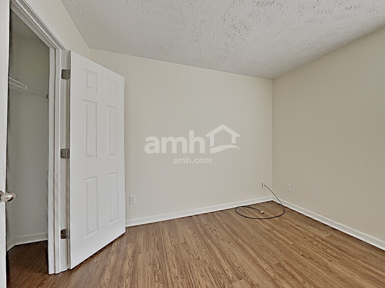 Building Photo - 5034 Timber Trail Dr