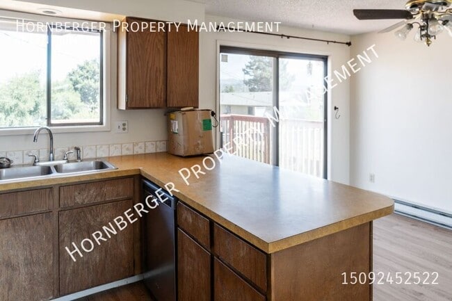 Building Photo - 4812 N Drury Rd