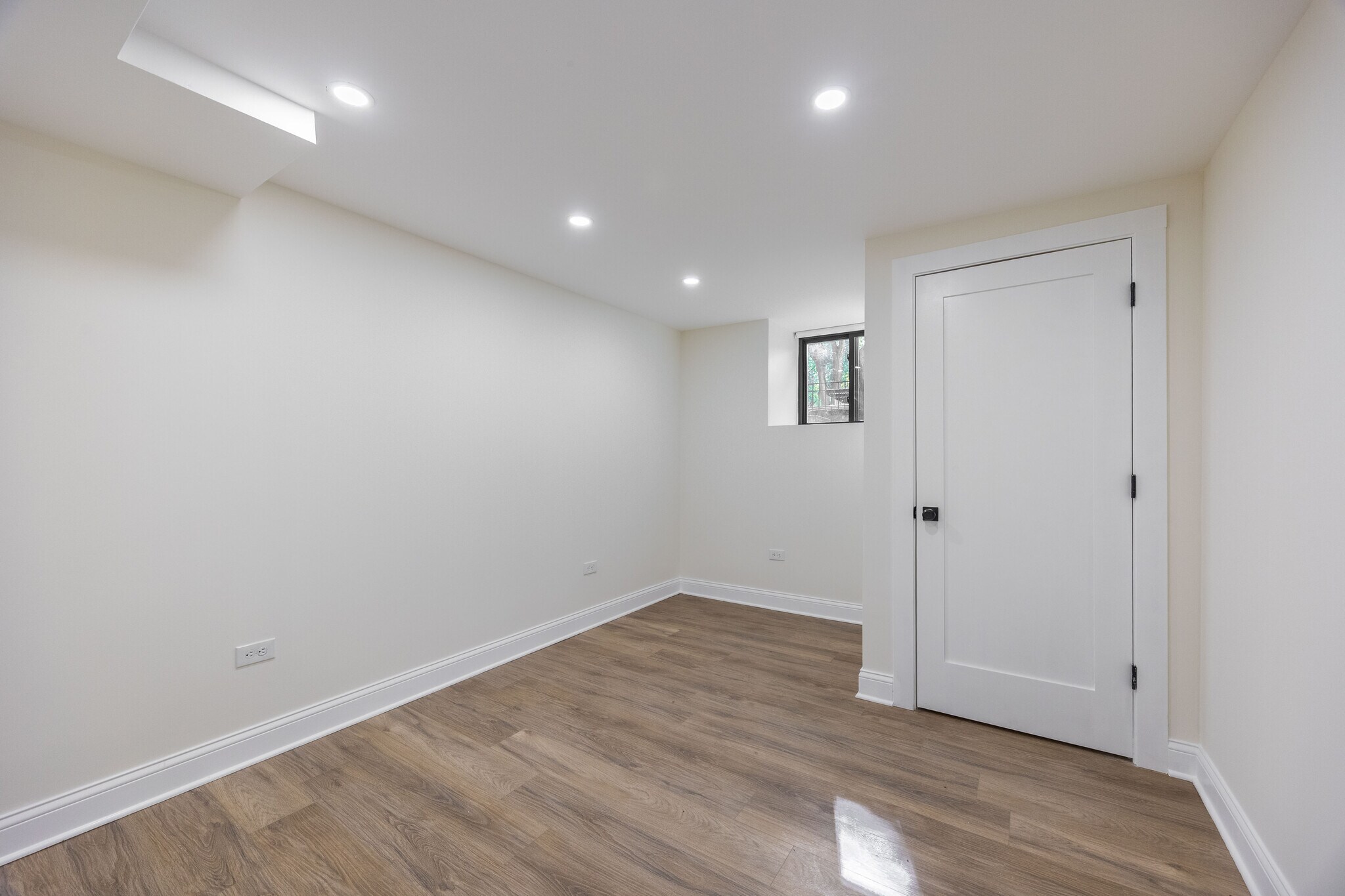 Building Photo - 4636 N Hamilton Ave