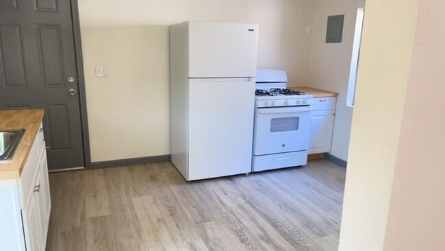 Building Photo - 7075-7077 N Weber Ave