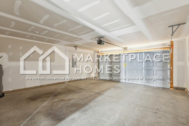 Building Photo - 216 Belle court