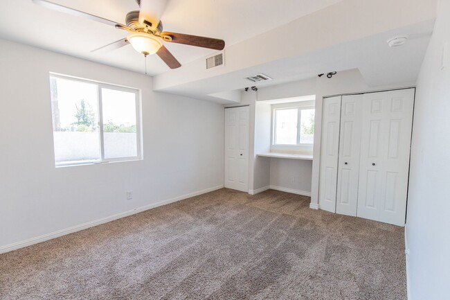 Building Photo - GORGEOUS, COMPLETELY REMODELED 5 BEDROOM, ...