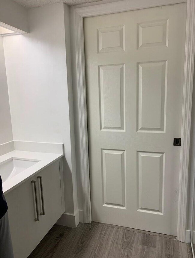 Building Photo - 7776 Trent Dr