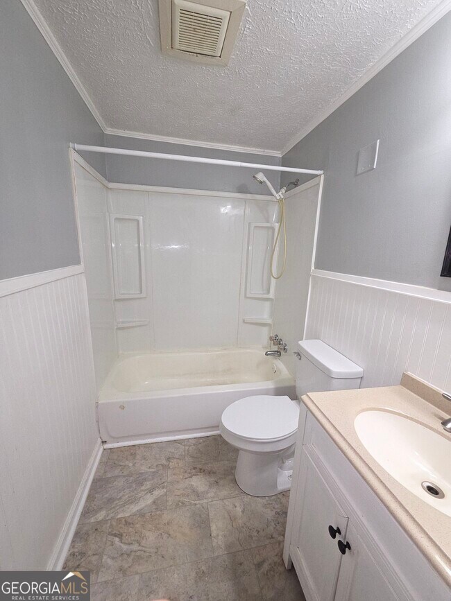 Building Photo - 928 Hamilton Blvd