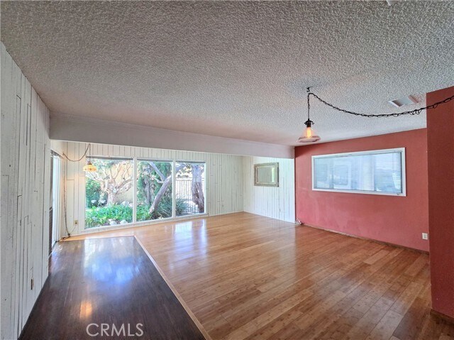 Building Photo - 2080 Senasac Ave