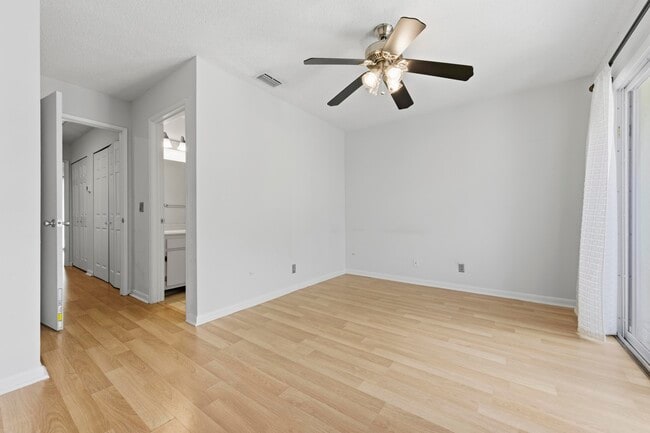 Building Photo - 6375 Riverwalk Ln