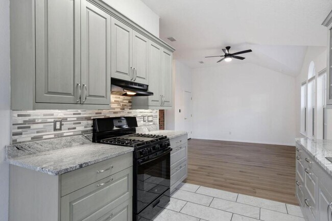 Building Photo - 9512 Rosas Ave NE