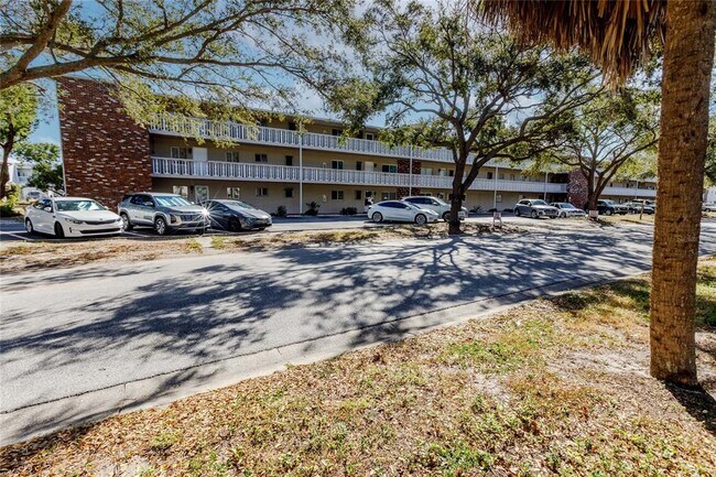 Building Photo - 3755 S School Ave