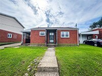 Building Photo - 125 Delrose Dr