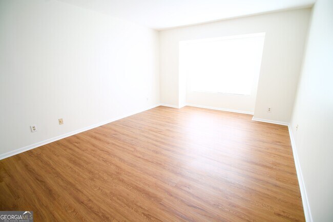 Building Photo - 34 Little Silver Ct