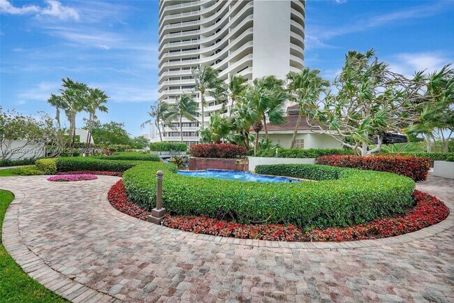 Building Photo - 4000 Island Blvd