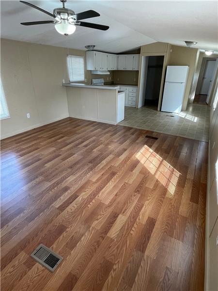 Building Photo - 128 Oxford Ln