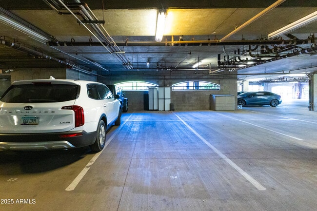 Building Photo - 914 E Osborn Rd