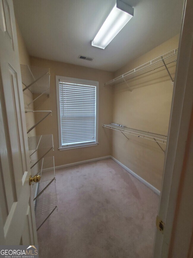 Building Photo - 2233 Nottley Dr