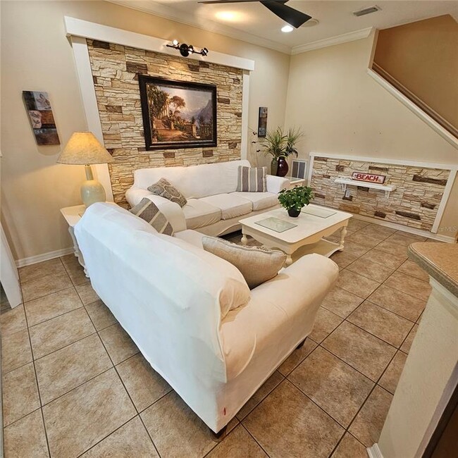 Building Photo - 8110 Villa Grande Ct
