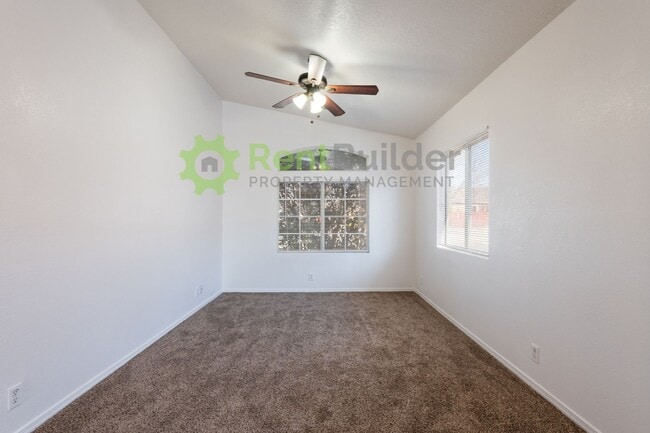 Building Photo - WOW, MOVE IN SPECIAL. $999.00 FIRST FULL MONTHS RENT!! FULLY RENOVATED HOME