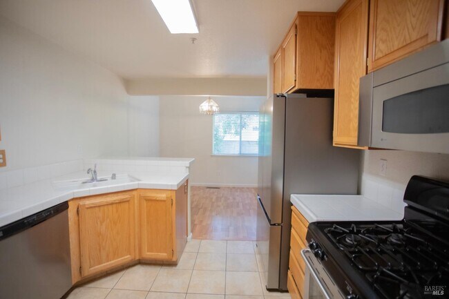 Building Photo - 1549 Monarch Pl