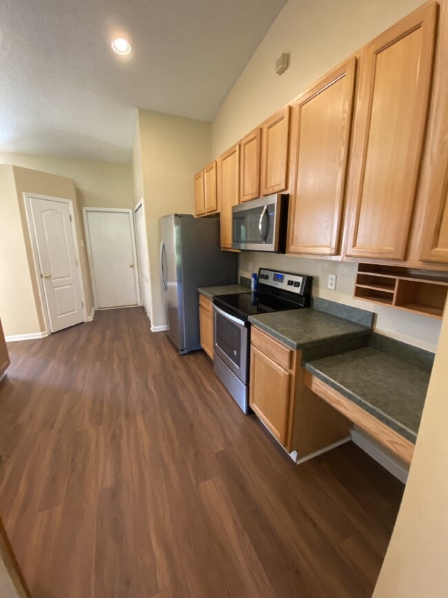 Building Photo - FOR RENT:  Charming 3-Bedroom Home with Sp...
