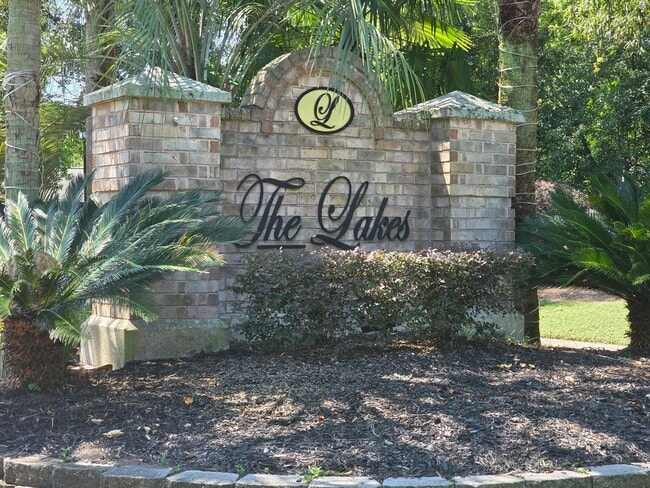 Building Photo - For Rent – 3 Bedroom, 2 Bath Home with Gar...