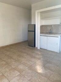 Building Photo - Eastside Studio Apartment for Rent
