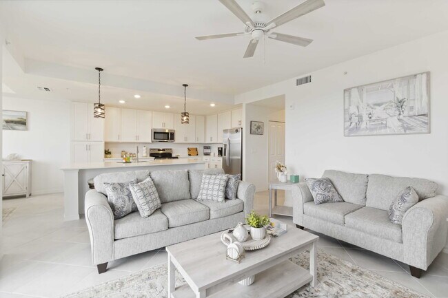 Building Photo - "Fully Furnished 2-Bed, 2-Bath Condo in Wellen Golf!"
