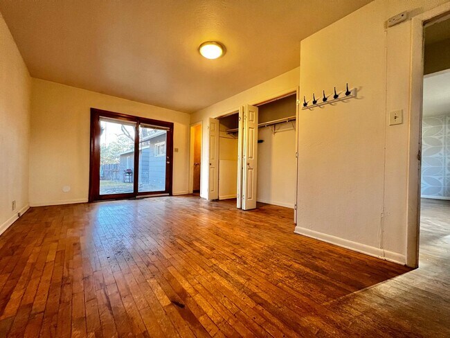 Building Photo - Ranch-Style 3 Bed, 1.5 Bath Home Near Avery Park in Fort Collins