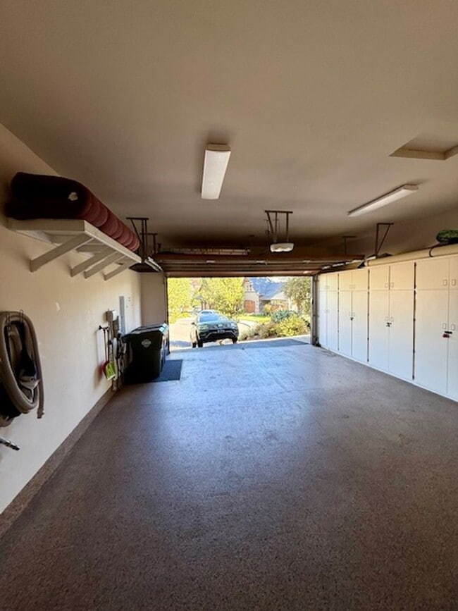 Building Photo - Charming Single-Level 3 BR Retreat in Shev...