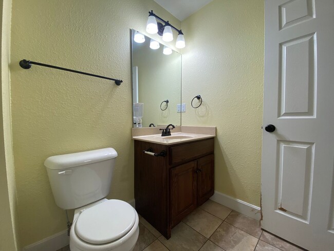Building Photo - Your Dream Rental Awaits in Osage Hills – ...
