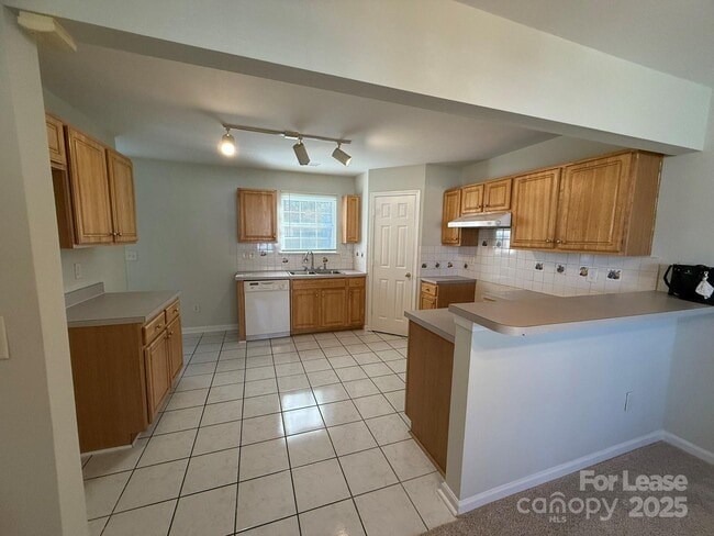 Building Photo - 6735 Moss Lake Rd