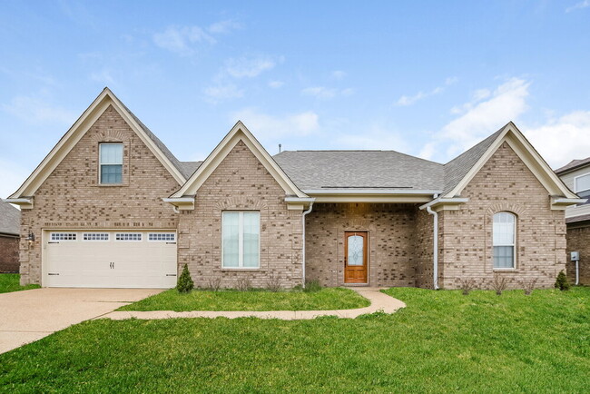 Building Photo - 2888 S Cherry Dr