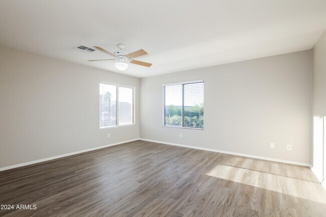 Building Photo - 12510 W Mandalay Ln