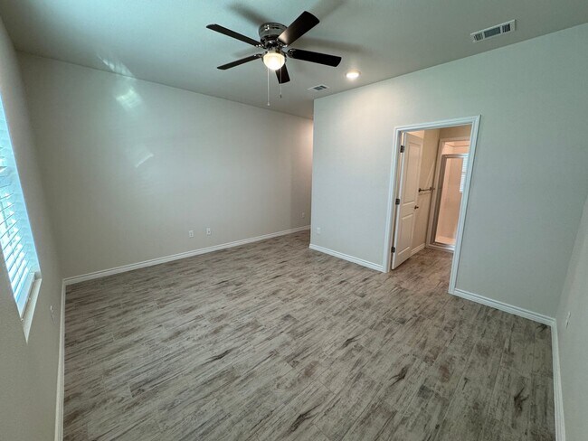 Building Photo - 5106 Rose Petal Ct