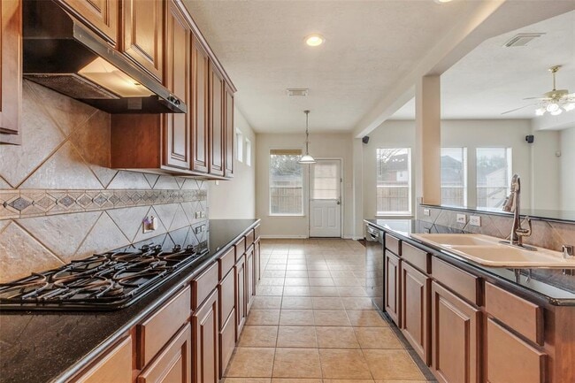 Building Photo - 6604 Trenton Lake Ln