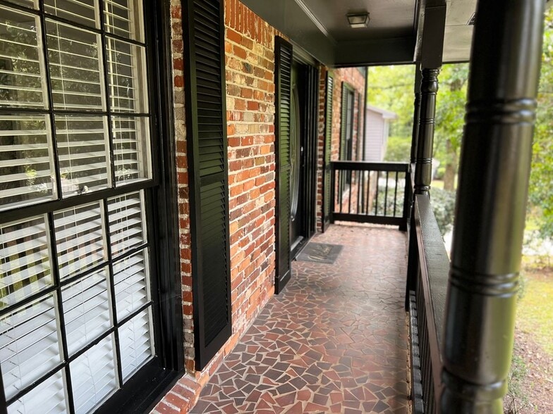 Building Photo - 4377 Vintage Ln