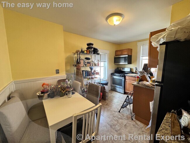 Building Photo - 545 Somerville Ave