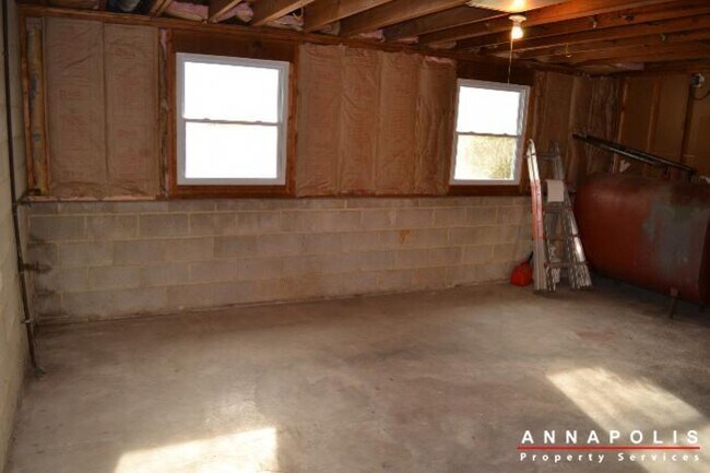 Building Photo - 227 dewey drive