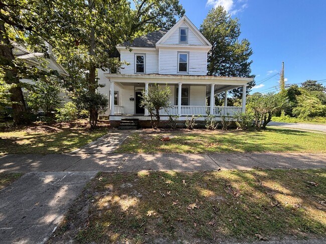 Primary Photo - 301 S High St