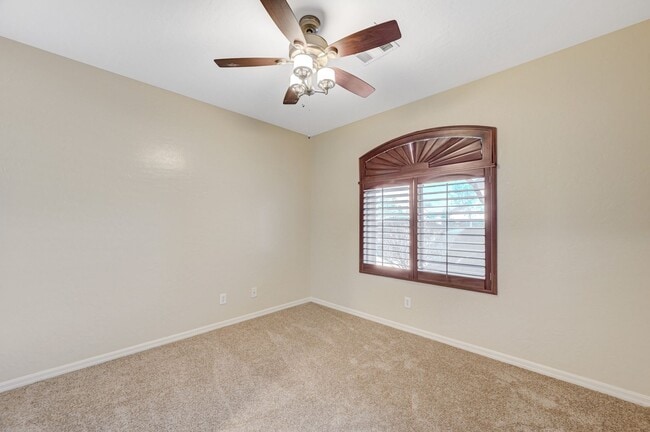 Building Photo - 4 Bedroom Home in Silverstone Ranch / No Rear Neighbors!