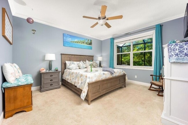 Building Photo - 443 11th Square SW