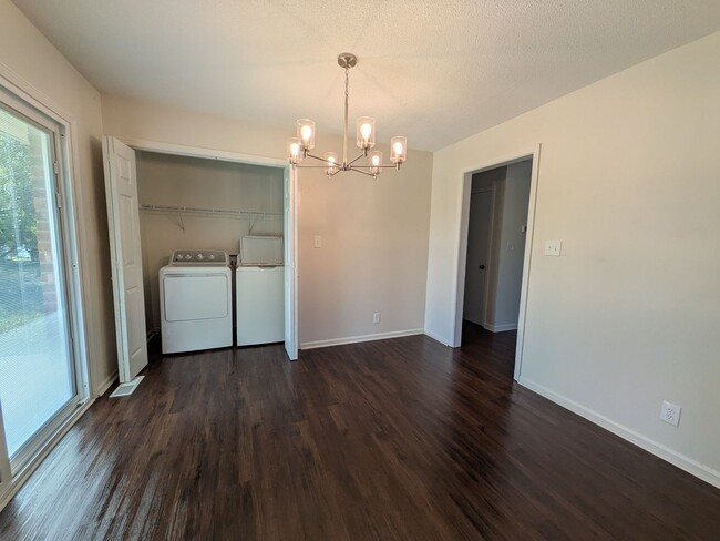 Building Photo - 809 Margret Dr