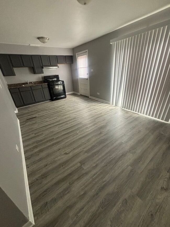 Building Photo - For Rent – 3 Bedroom, 1.5 Bathroom Home in...