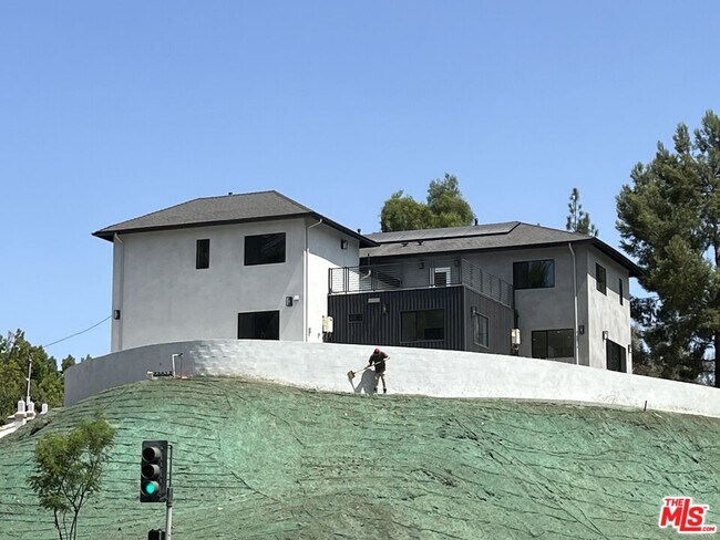 Building Photo - 102 Marion Blvd